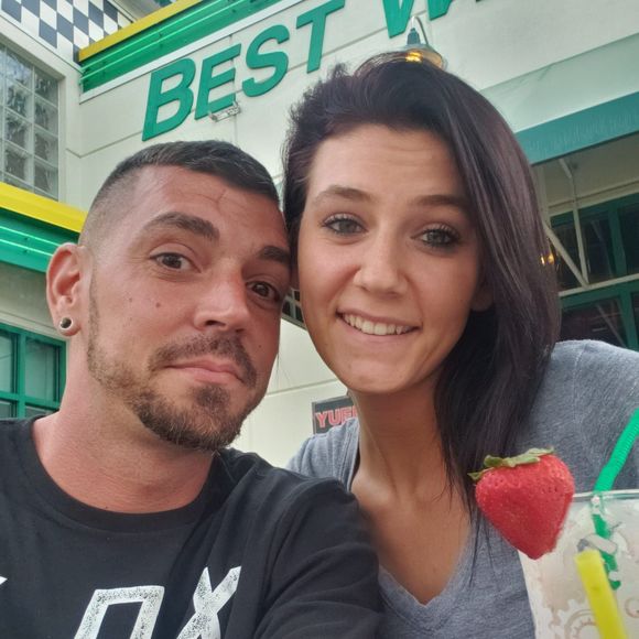 Meet your Posher, Taylor jake - Picture 1 of 1